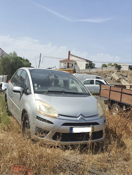 Citroen C4 Picasso 1.6 Gasóleo - Com Avaria foto 2