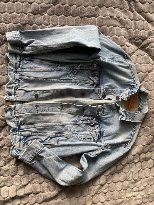 Джинсова куртка Levi’s (М)