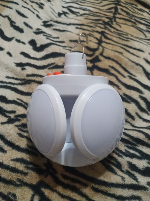 Ліхтар - лампа акумуляторна, з сонячною батареєю