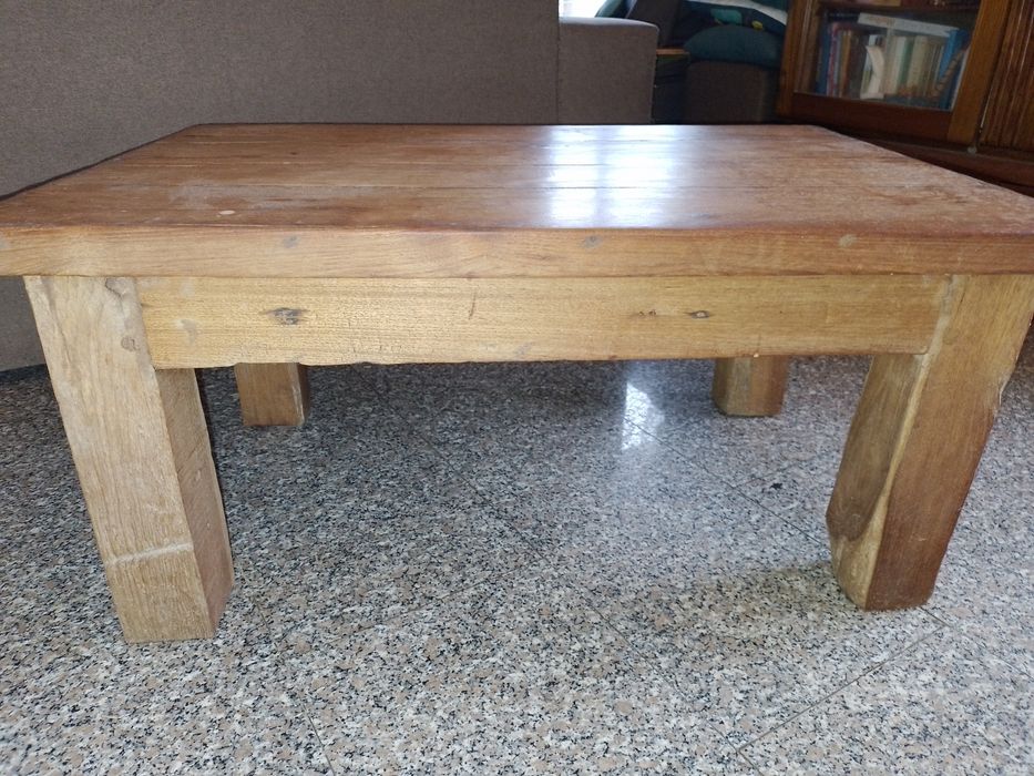 Mesa de centro madeira maciça