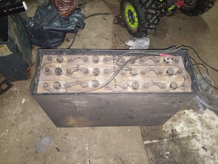 Bateria trakcyjna 24 v + ładowarka