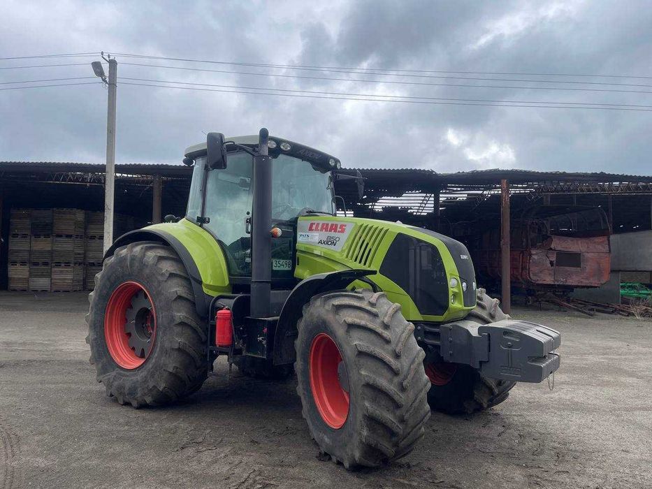 трактор Claas Axion 850