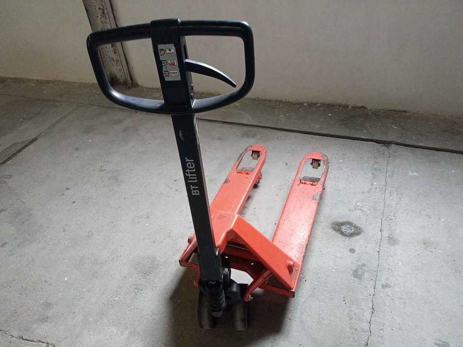 Wózek paletowy  Toyota 2300 kg krótki