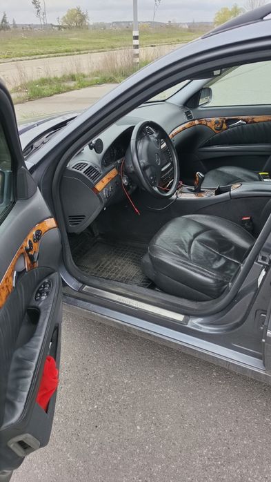 Продам Мерседес Е280