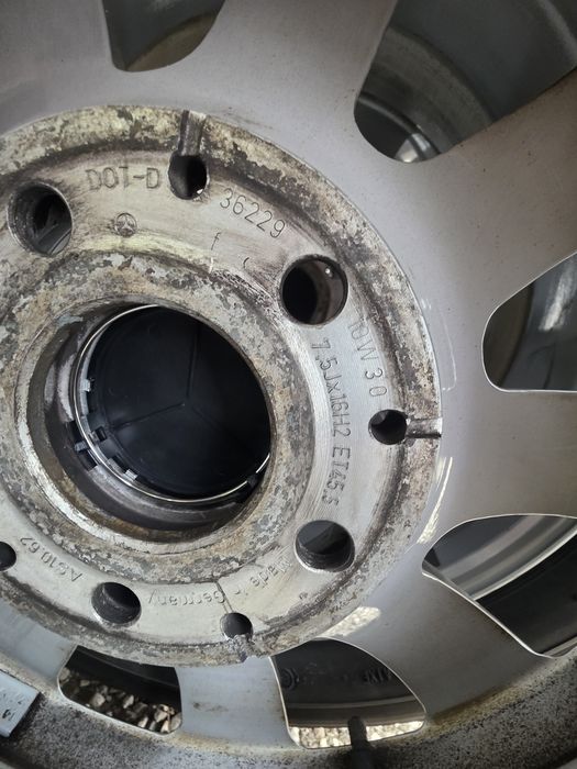 Sprzedam Koła Orginalne Mercedes  5x112 16 z oponami letnimi