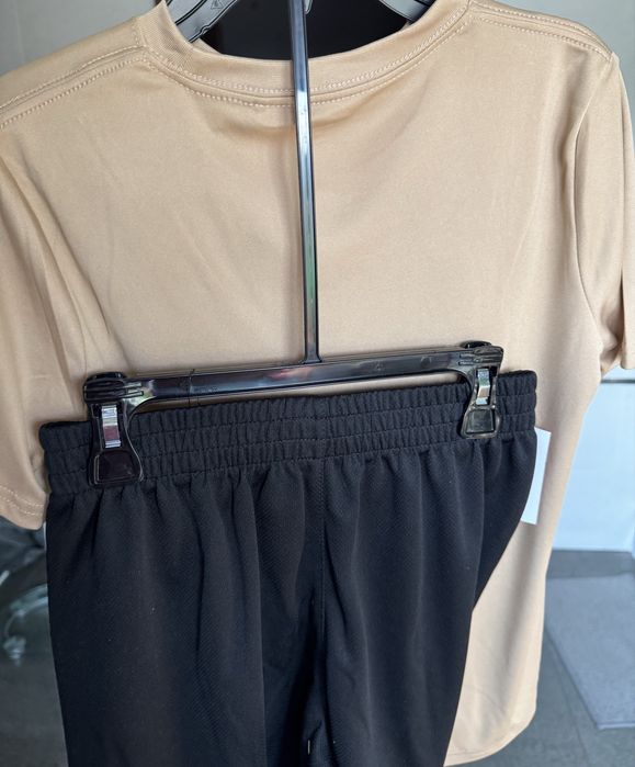 Komplet dziecięcy Nike r.134, nowy
