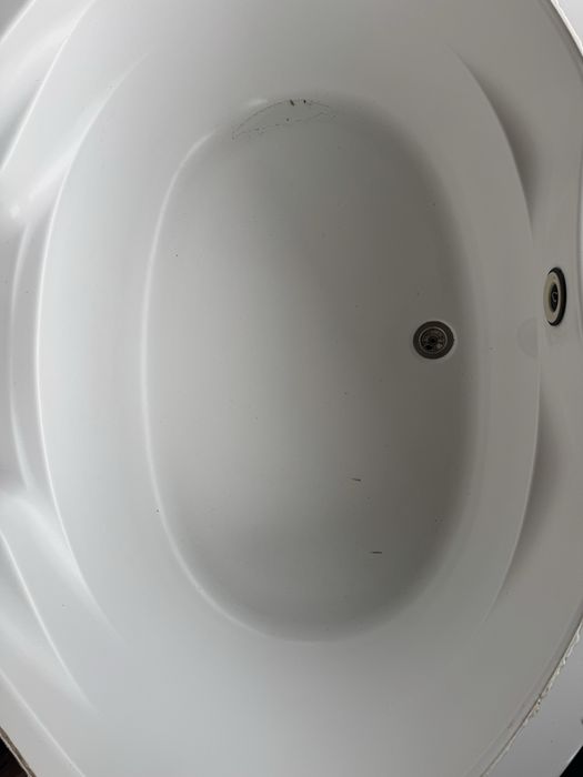 Ванна кутова продається