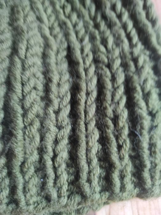 Czapka wełniana damska