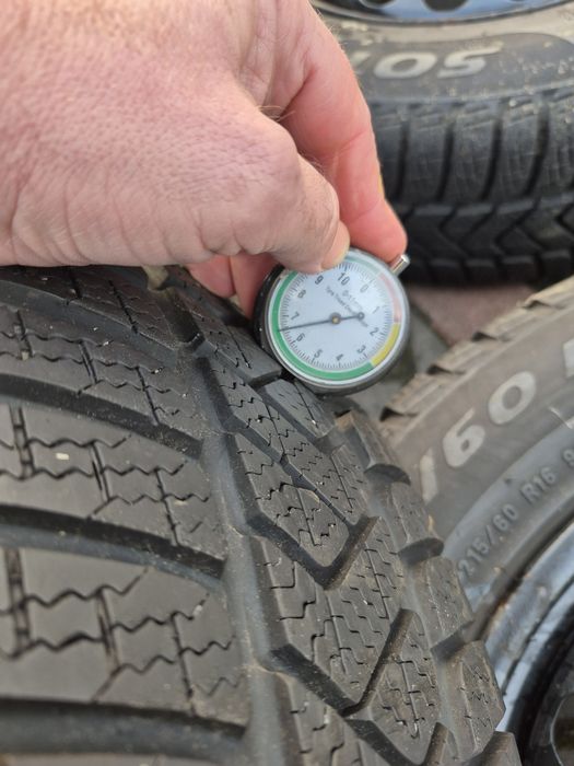 Komplet Kół Stalowych z Oponami Zima SKODA VW Tiguan 5x112 215/60 R17