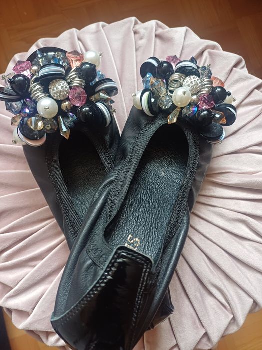 Piękne skórzane balerinki r.39