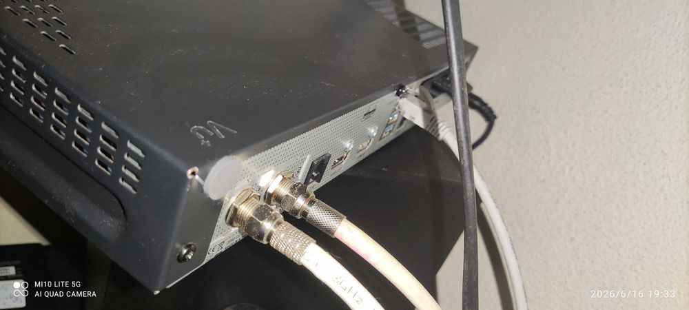 Receptor satelite Vu+Uno SE 4K Twing Tuner