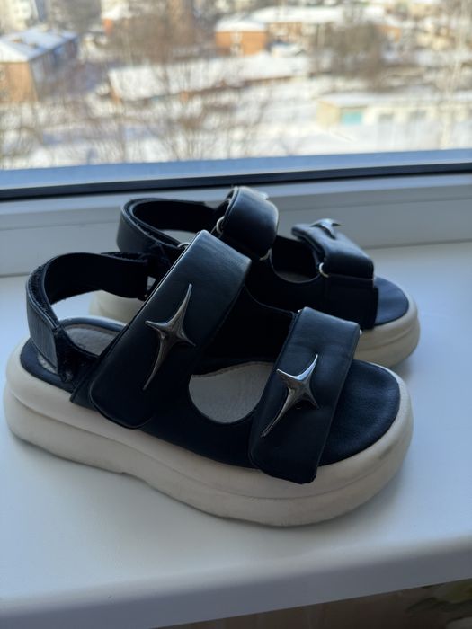 Босоніжки для дівчинки