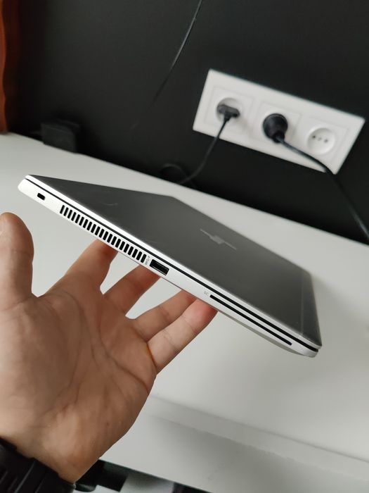 Ноутбук HP paid book 830 g5/i7 8550u/8 ГБ/SSD 256/full HD