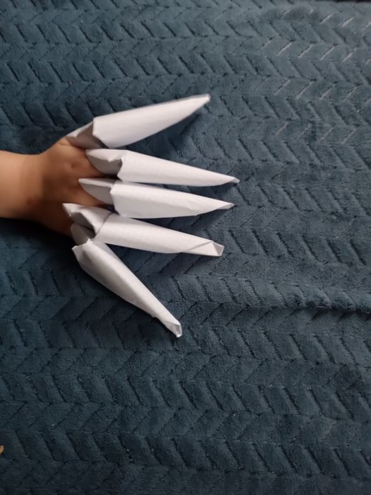 Origami szpony z papieru