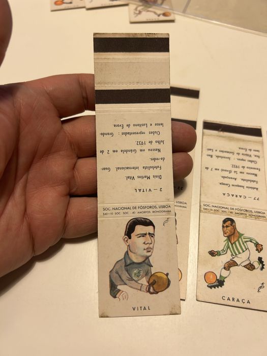 Lusitano de Évora 1961 cromos da bola caricaturas