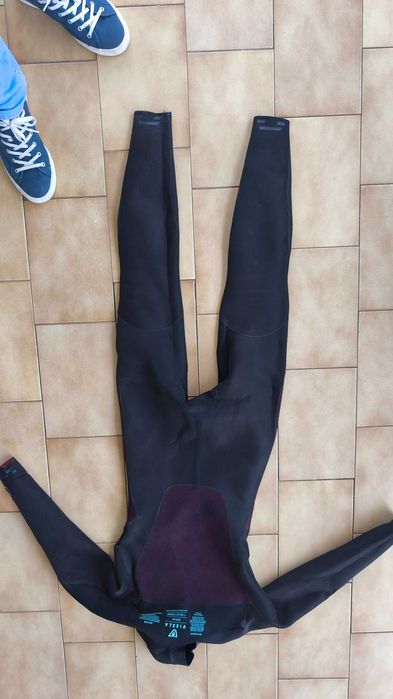 Fato Surf - Vissla - Tamanho M (como novo)