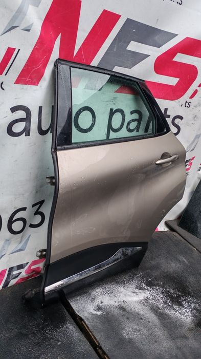 Задні ліві двері renault captur