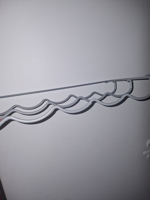 Półka do lodówki na butelki.