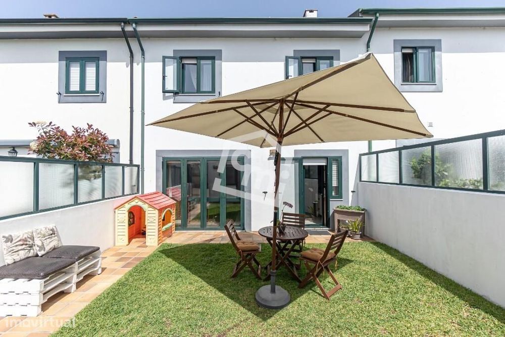 Moradia Duplex T3 - com Terraço - Águas Santas - Maia