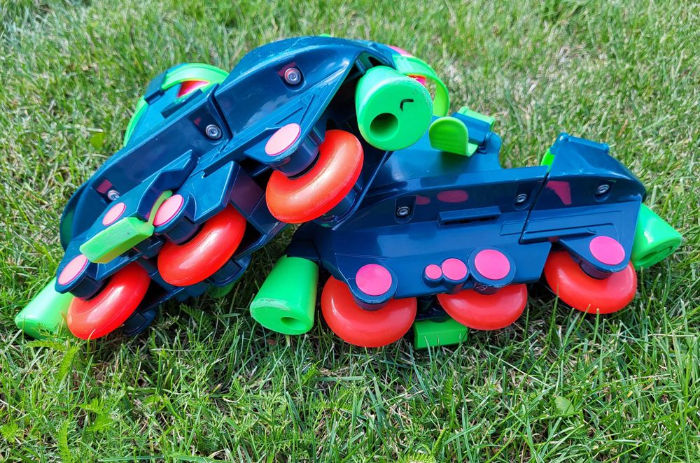 Продам розсувні Ролики універсальний розмір яскраві