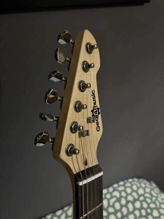 Guitarra eletrica stratocaster