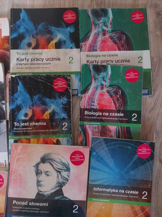 Podręczniki i ćwiczenia do 2 kl Liceum/Technikum