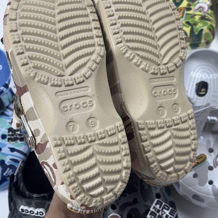 Тапки Crocs bape 36-45 крокс бейп тапочки джибітси в подарунок кроксы
