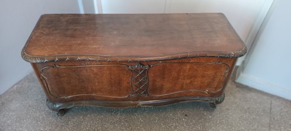 Komoda Ludwikowska komoda art Deco pięknie zdobiona