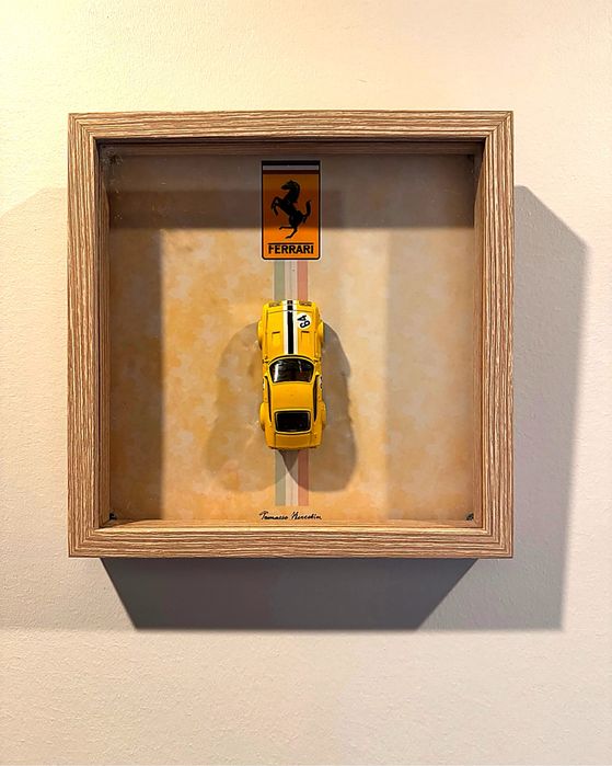 Moldura única Ferrari - Hotwheels