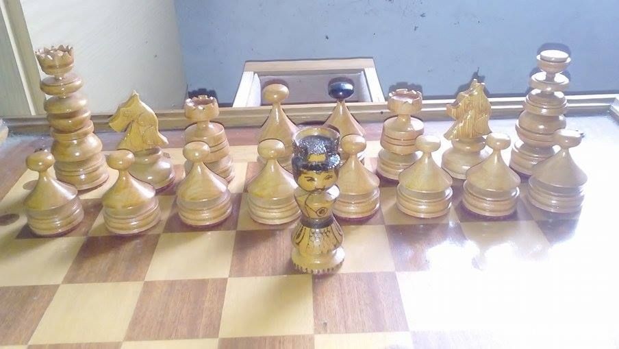szachy drewniane