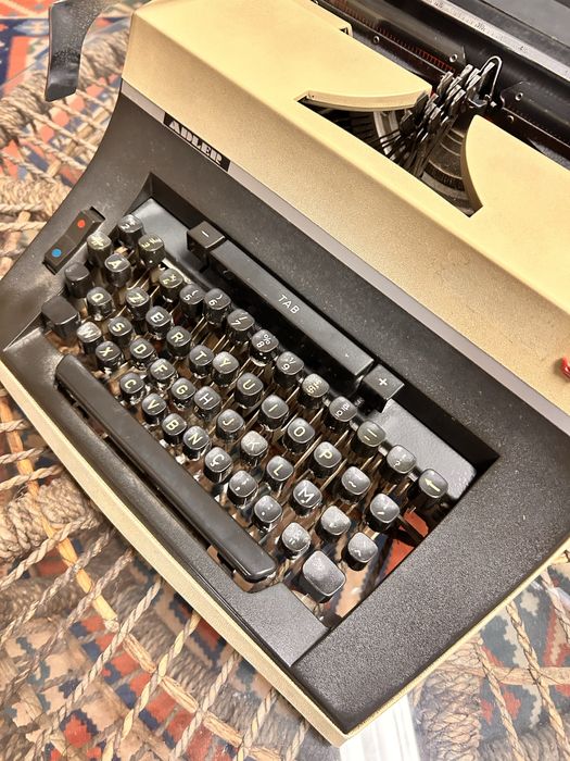 Máquina de Escrever Adler