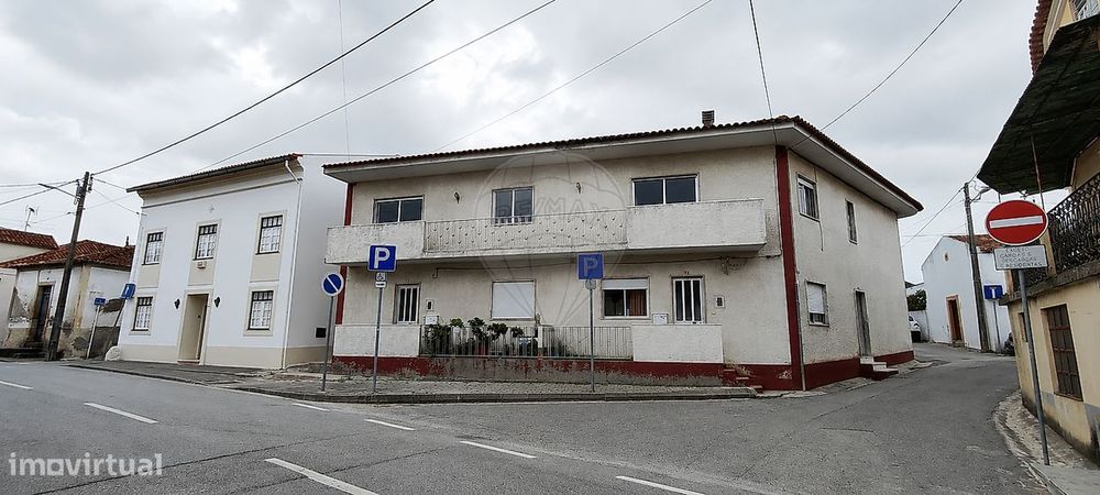 Apartamento T4 para arrendamento