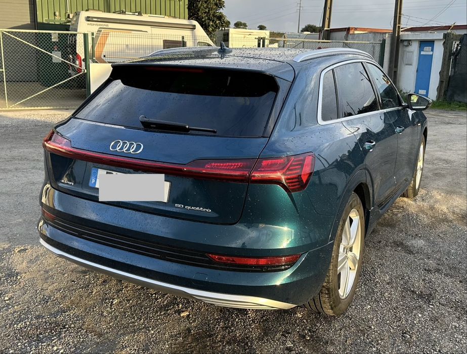 Audi etron 50 quattro