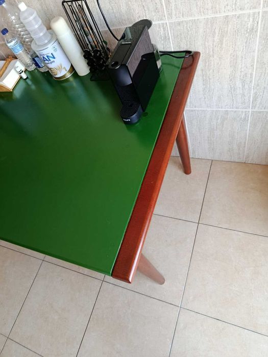 Mesa de jantar com 6 cadeiras