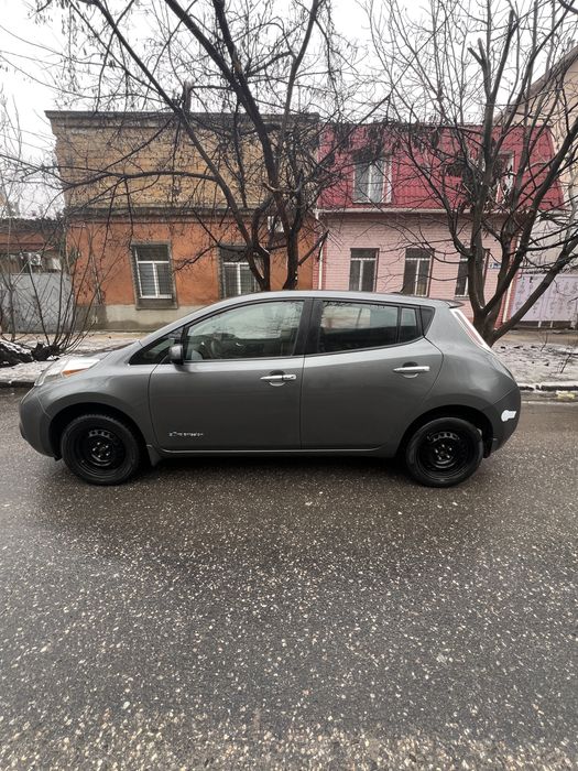 Nissan leaf 2017 года 30 кВт