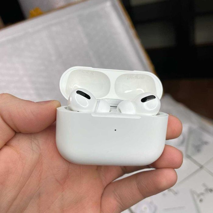 Навушники AirPods pro