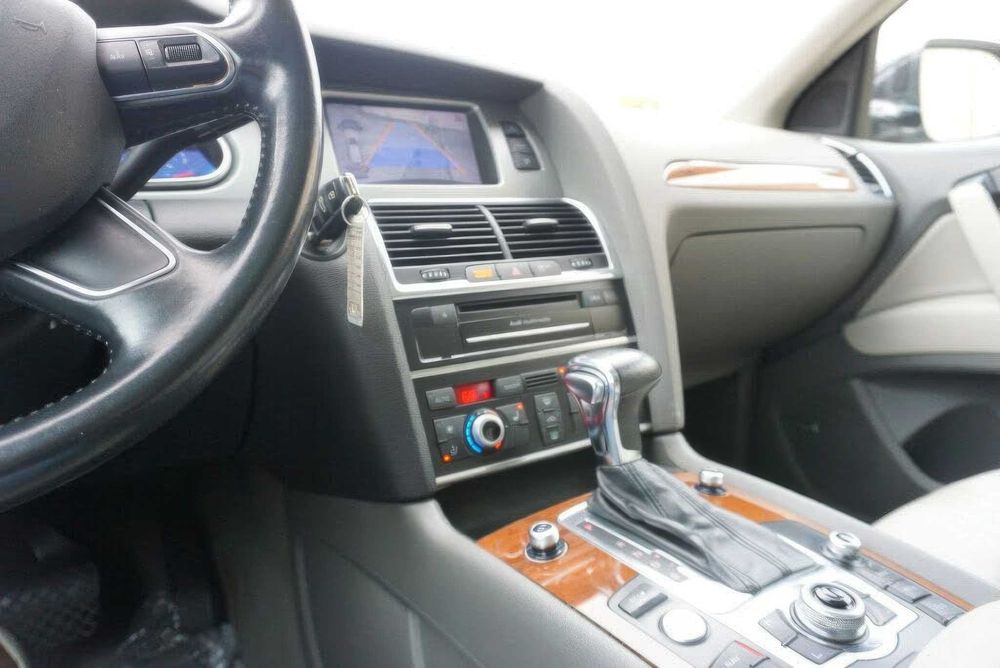 Audi Q7 3.0 quattro TDI Premium Plus      2015