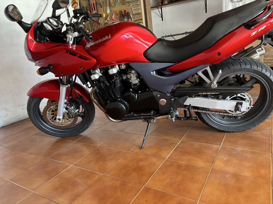 Kawasaki ZR 7S 2006
