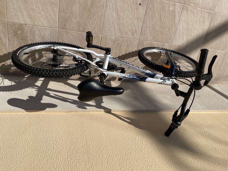 RESERVADA Bicicleta Rockrider criança