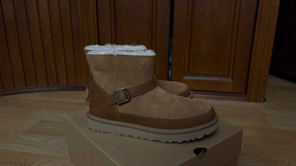 UGG  жіночі 40р US9