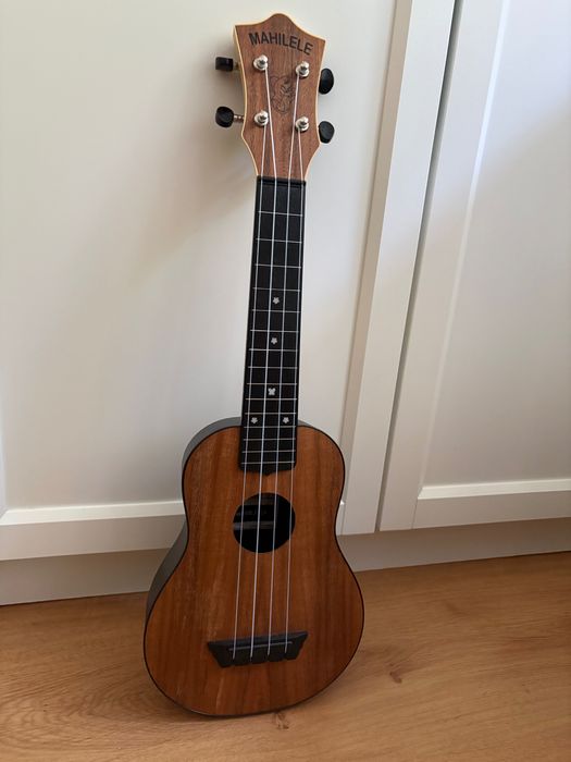 Ukulele Mahilele