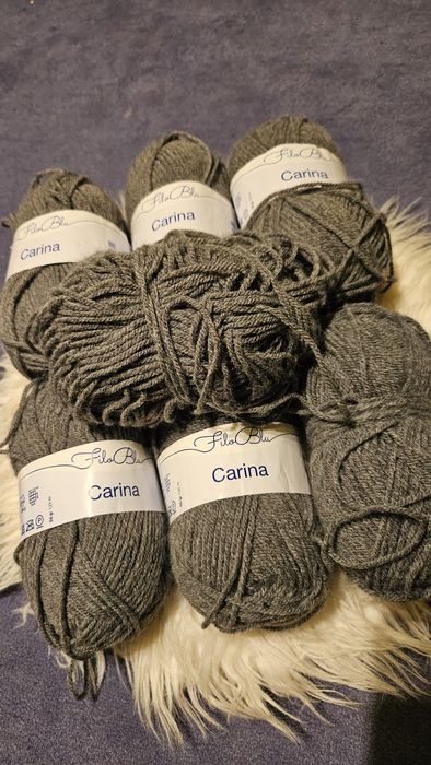 Szara włóczka włóczki akryl 325g