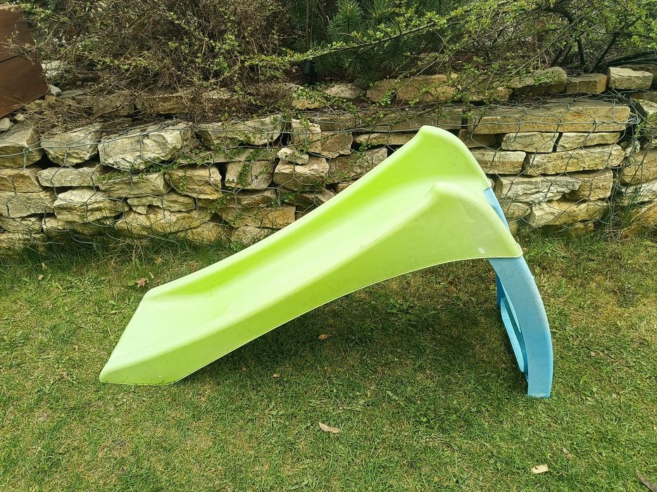 Zjeżdżalnia ogrodowa dla dzieci – solidna, stabilna