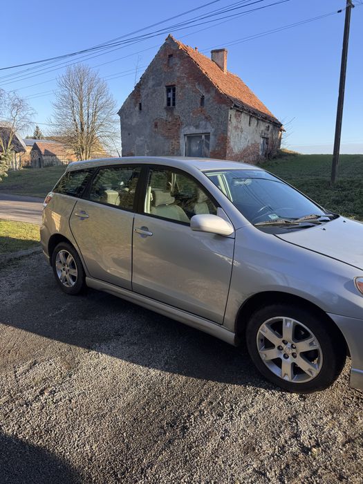 sprzedem Toyote Matrix