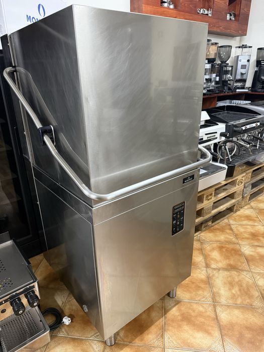 Maquina de lavar loiça  industrial Magnus Capota Bascula