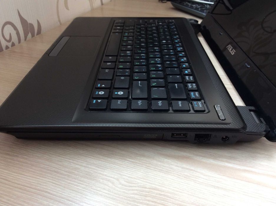 Ноутбук ASUS K42F