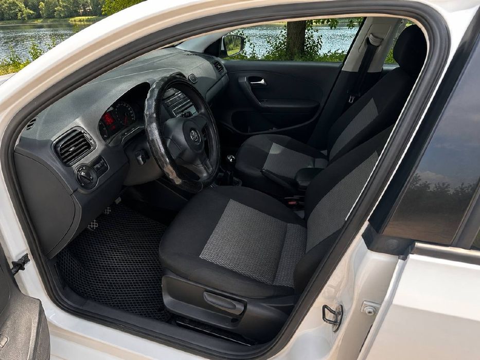 Продам Volkswagen Polo 2013р 1.6 газ/бензин