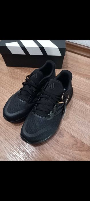 Кросівки Adidas. Нові