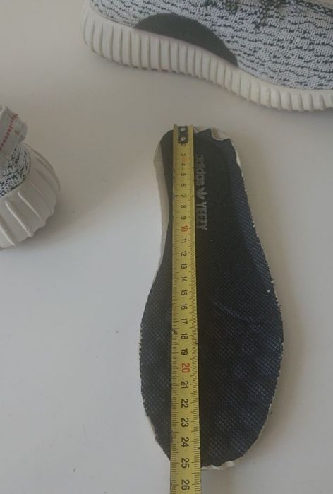 Кроссовки adidas yeezy boost из сша .