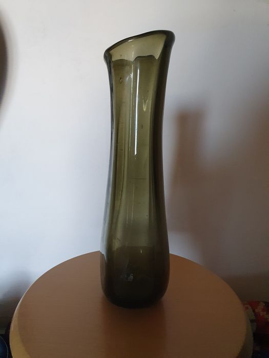 Wazon szklany. Grube szkło